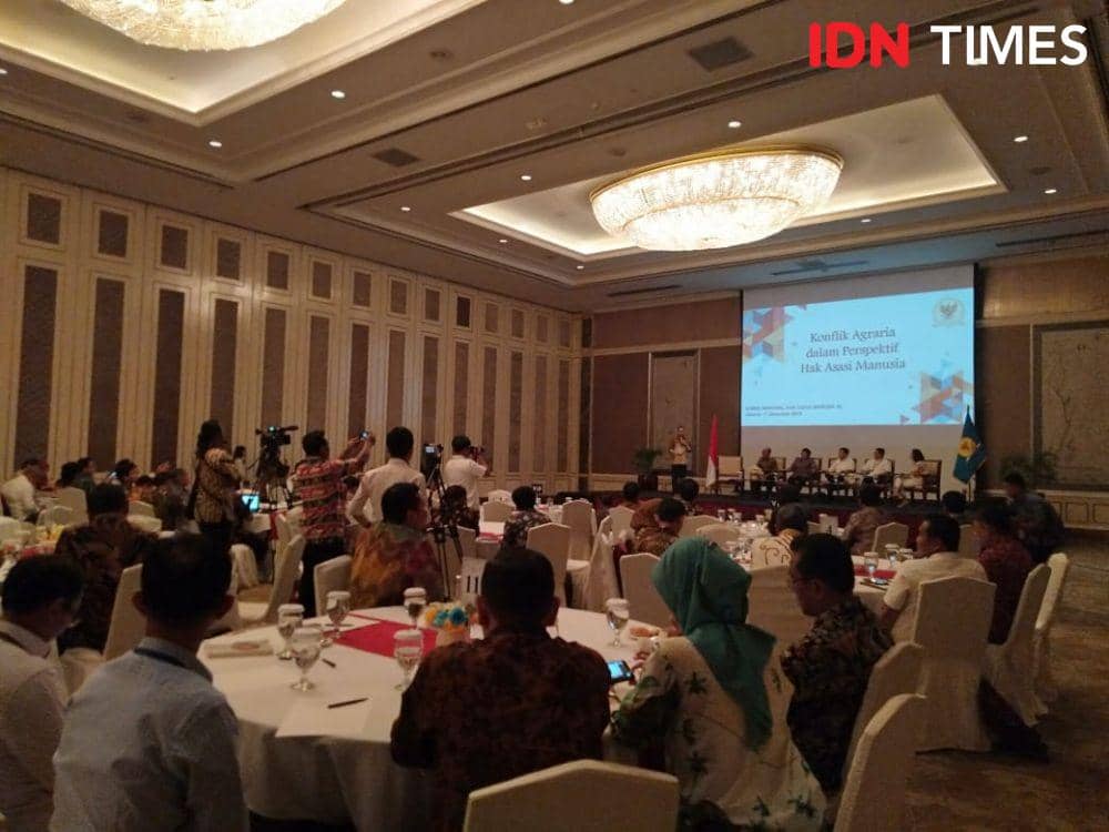 Komnas HAM menggelar seminar bertajuk Komnas HAM Dorong Penyelesaian Konflik Pertanahan di Indonesia yang Berperspektif HAM di Hotel Shangrila, Jakarta, Rabu (11/12). (IDN Times/Dini Suciatiningrum)