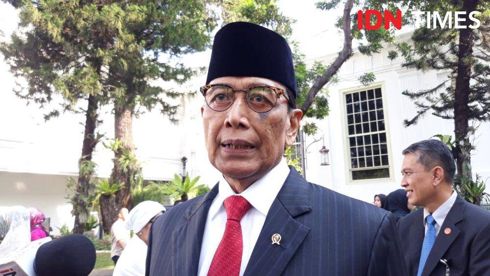 Ketua Wantimpres Wiranto memberikan keterangan pers, di Kompleks Istana Negara, Jakarta Pusat, Jumat 13 Desember 2019 (IDN Times/Teatrika Handiko Putri)