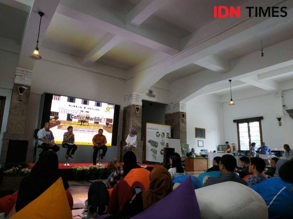 Mengenal Lebih Jauh Landsubsidence Bandung yang digelar di Museum Geologi, Kota Bandung, Jumat (13/12). (IDN Times/Galih Persiana)