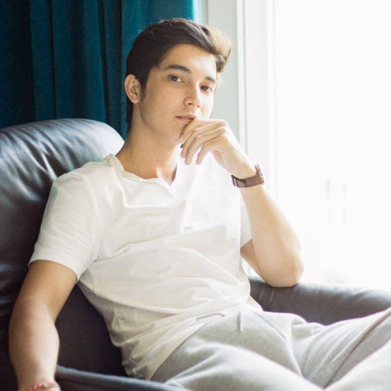 Instagram.com/juniorrobertss