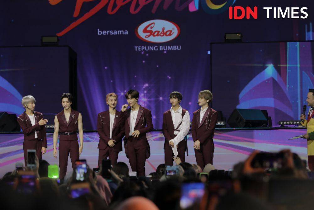 NCT Dream dalam acara TRANSMEDIA Boom 18 di Trans Studio Cibubur. 14 Desember 2019. IDN Times/Nadia Umara