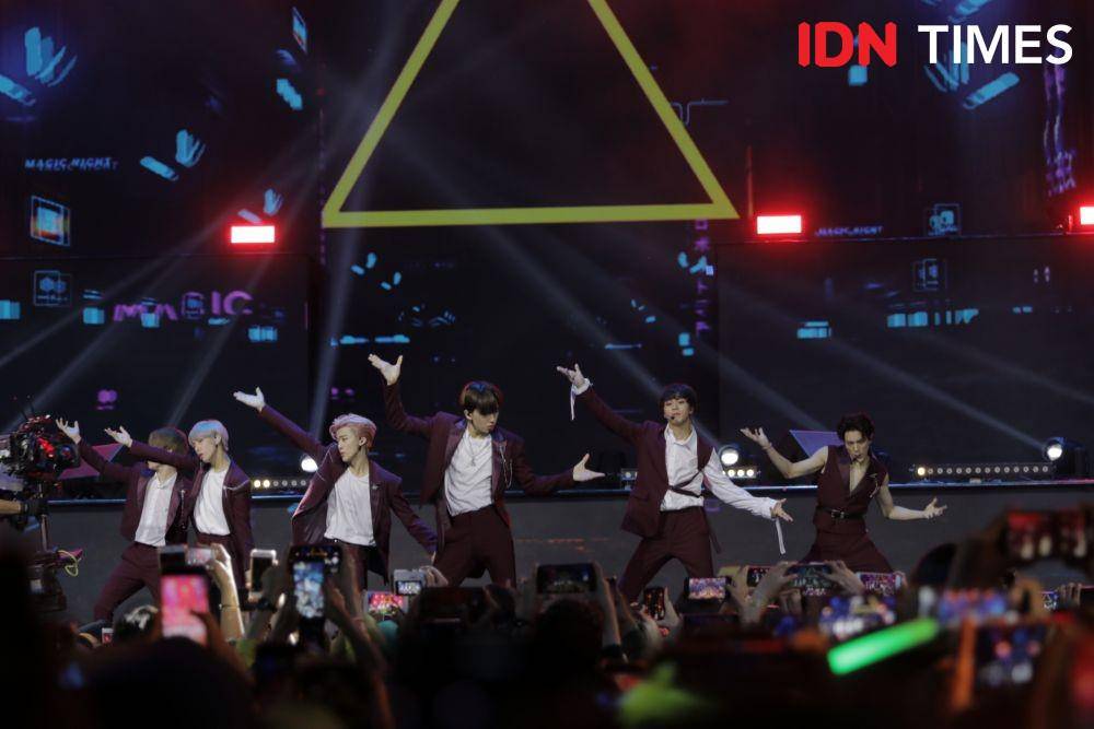 NCT Dream dalam acara TRANSMEDIA Boom 18 di Trans Studio Cibubur. 14 Desember 2019. IDN Times/Nadia Umara