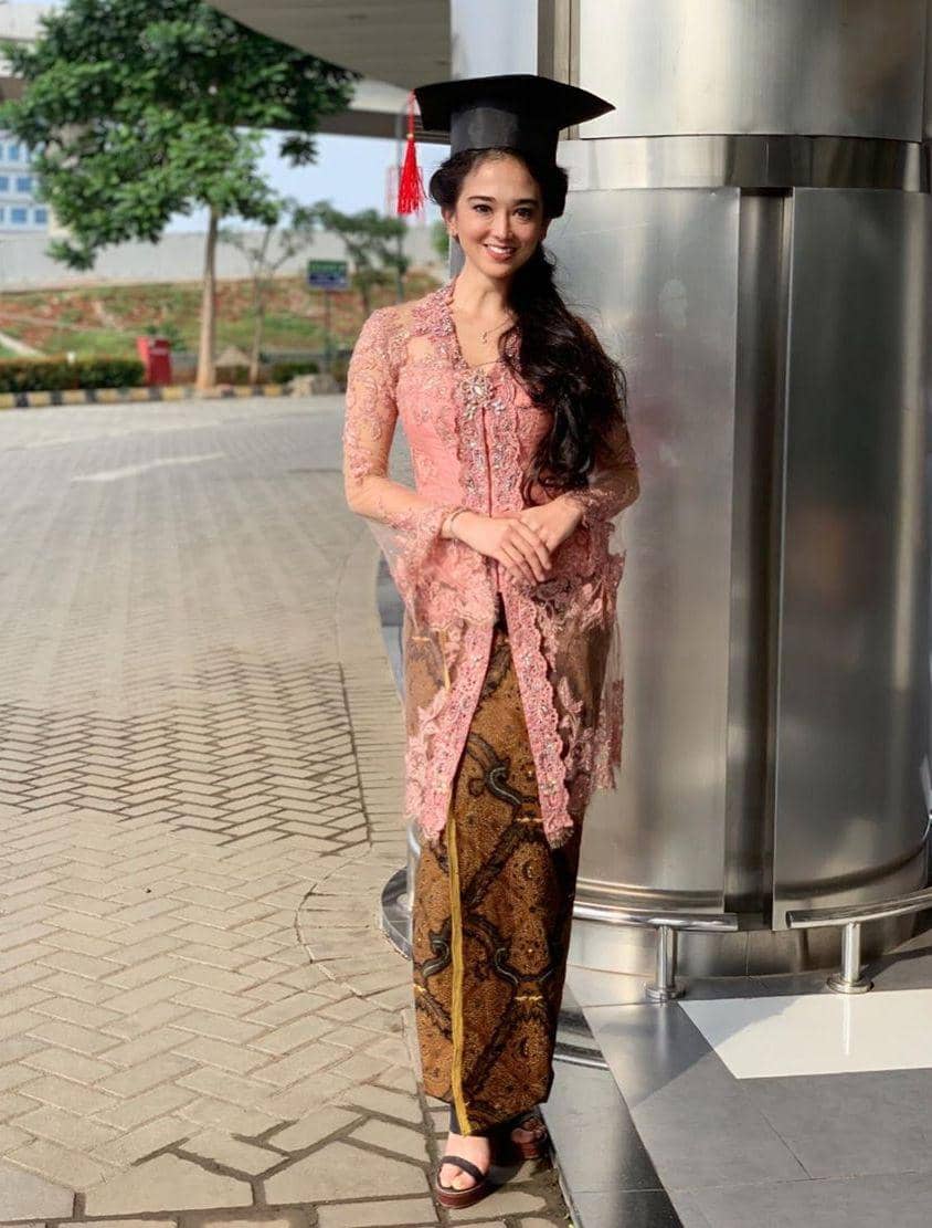 instagram.com/natasharatulangi