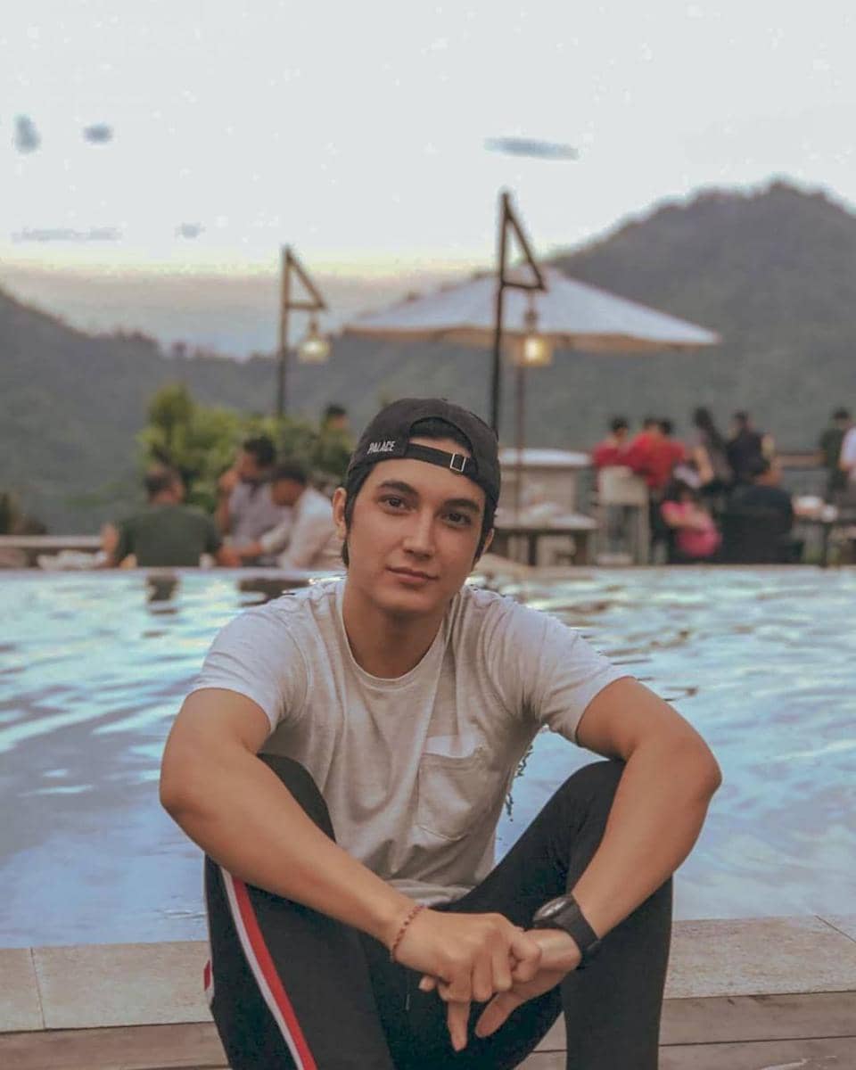 Instagram.com/juniorrobertss