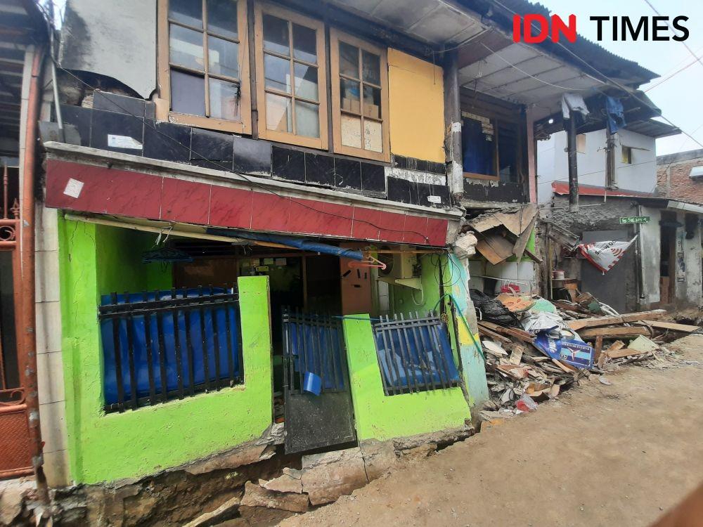 Soal Rumah Roboh di Matraman, Dinas SDA: Rumahnya Sudah Tua