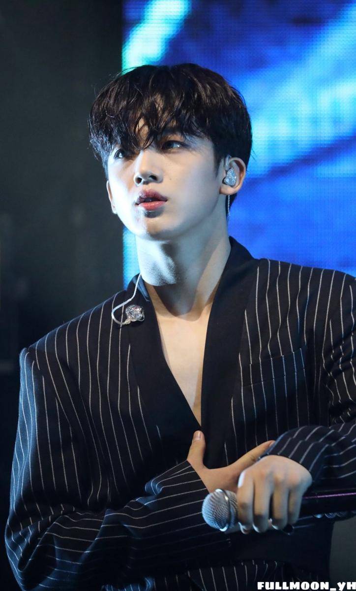 twitter.com/fullmoon_yh