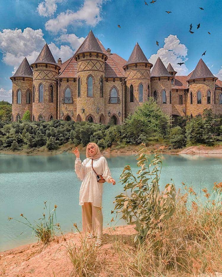 instagram.com/nabilazirus