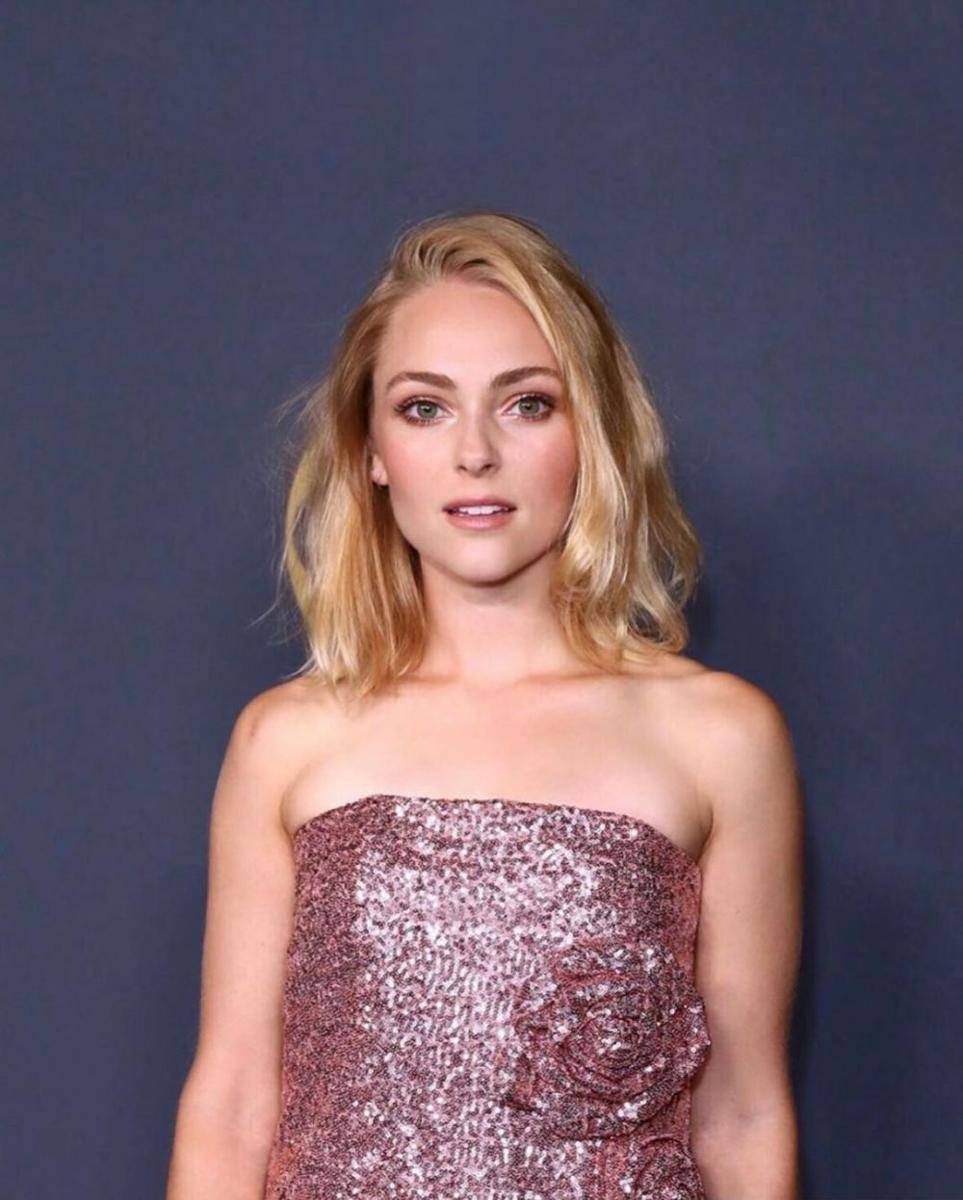 Instagram.com/annasophiarobb