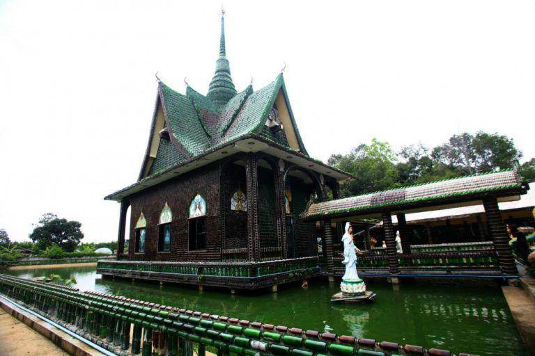 uniquelythai.com
