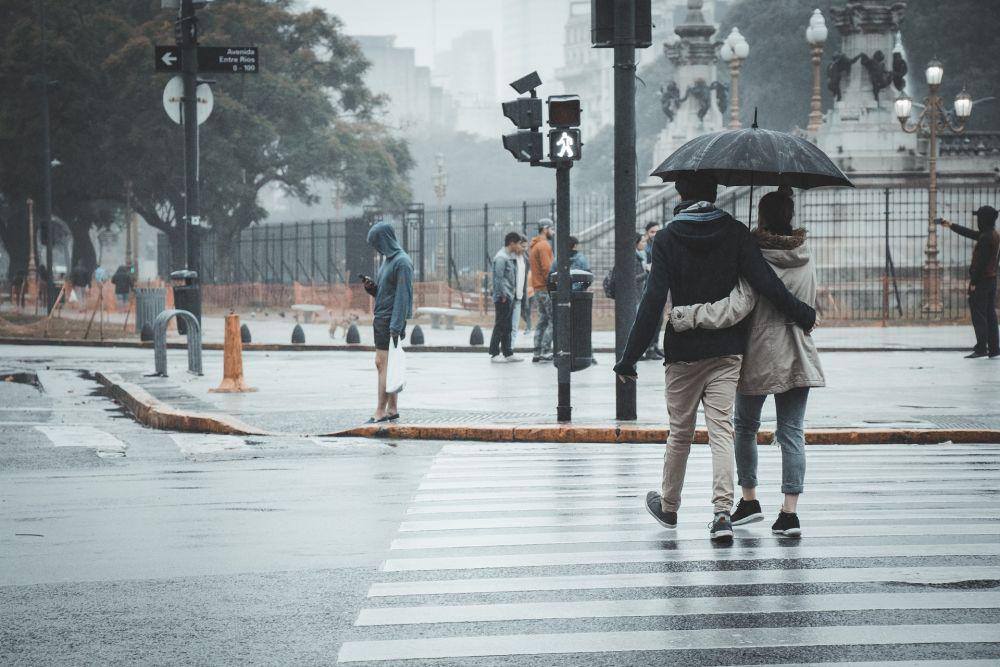 7 Tips Melindungi Diri dari Petir Menurut BMKG, Tetap Hati-hati!