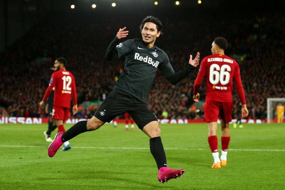 Takumi Minamino ketika merayakan gol ke gawang Liverpool. Twitter/@bbcsport