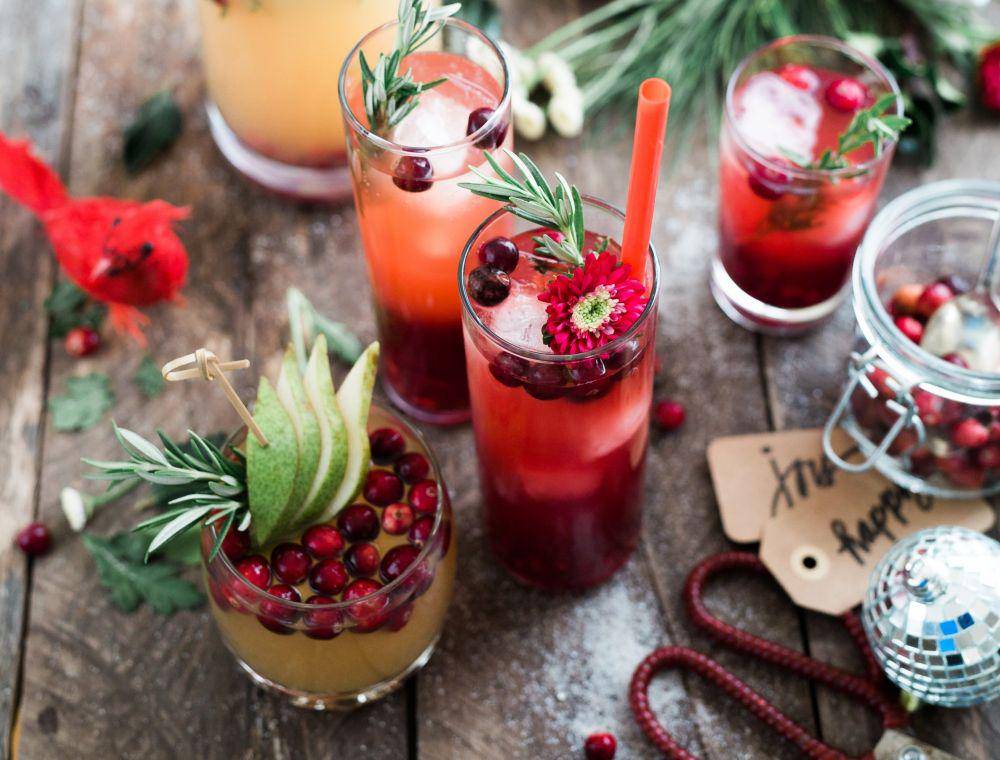 ilustrasi jus cranberry (unsplash.com/Brooke Lark)