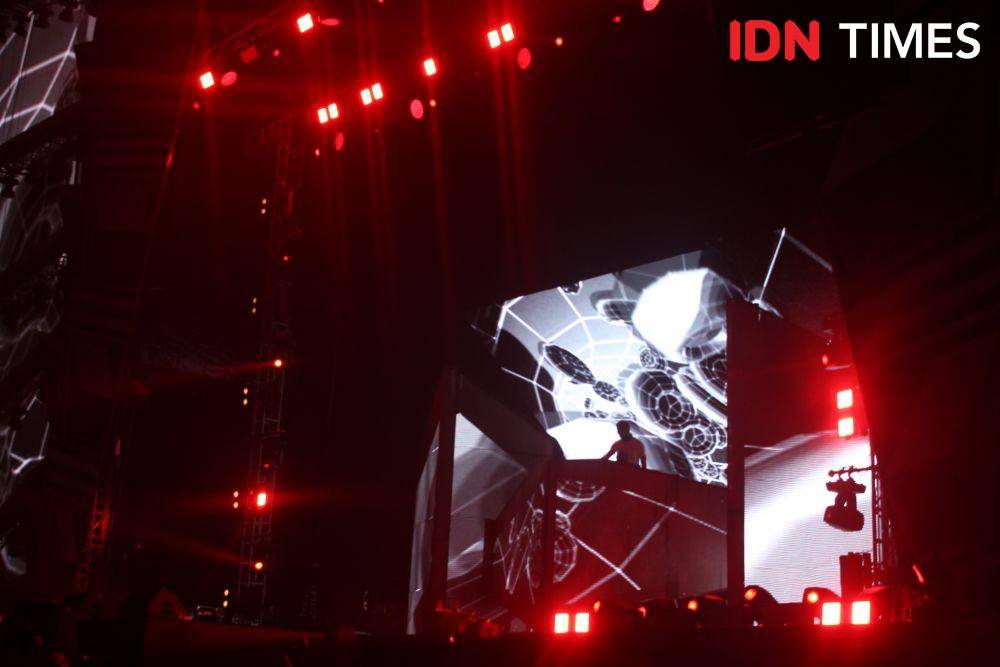 Penampilan spektakuler Calvin Harris di DWP 2019. 15 Desember 2019. IDN Times/Klara Livia