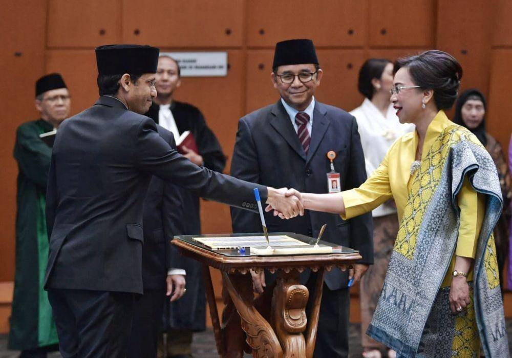 Mendikbud, Nadiem Anwar Makarim lantik empat Pejabat Tinggi Madya di lingkungan Kemendikbud (Dok.Biro Komunikasi dan Layanan Masyarakat (BKLM) Kementerian Pendidikan dan Kebudayaan)