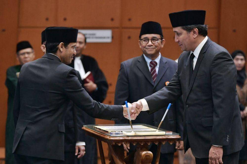 Mendikbud, Nadiem Anwar Makarim lantik empat Pejabat Tinggi Madya di lingkungan Kemendikbud (Dok.Biro Komunikasi dan Layanan Masyarakat (BKLM) Kementerian Pendidikan dan Kebudayaan)