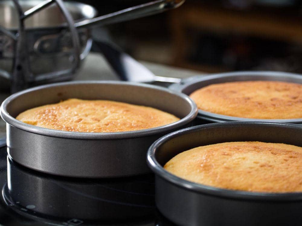 Memanggang kue (seriouseats.com)