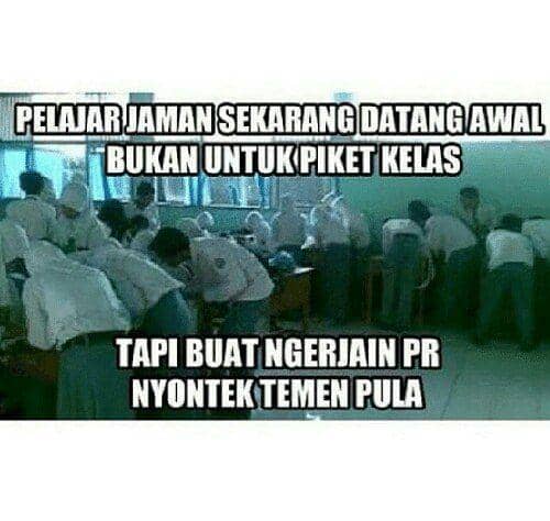 14 Meme Ini Mewakili Suka Duka Seorang Pelajar, Pernah Ngalamin?