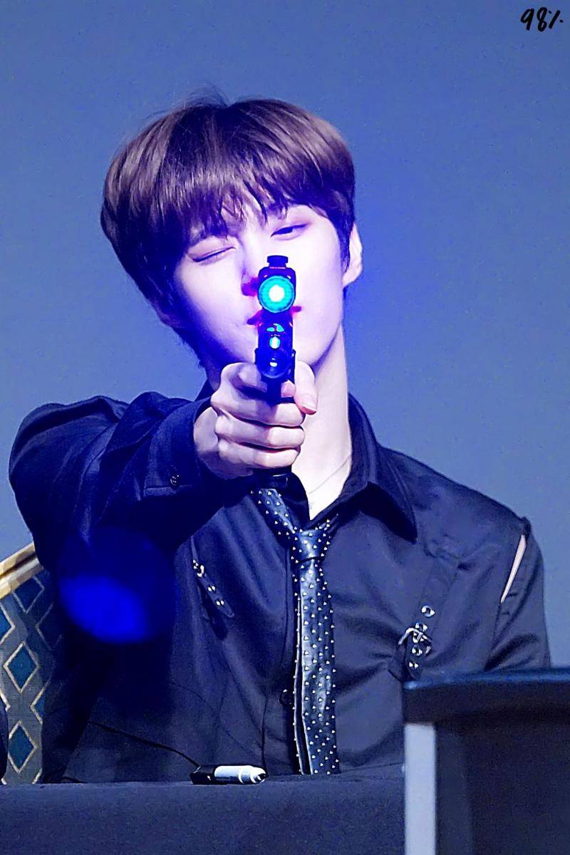 twitter.com/@kimwooseok_1027
