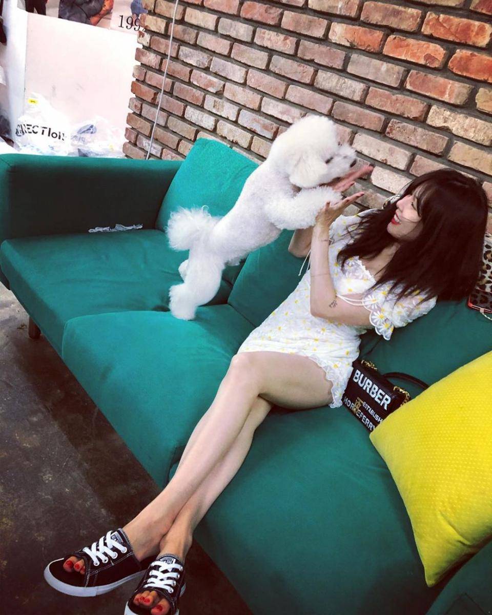 instagram.com/hyunah_aa