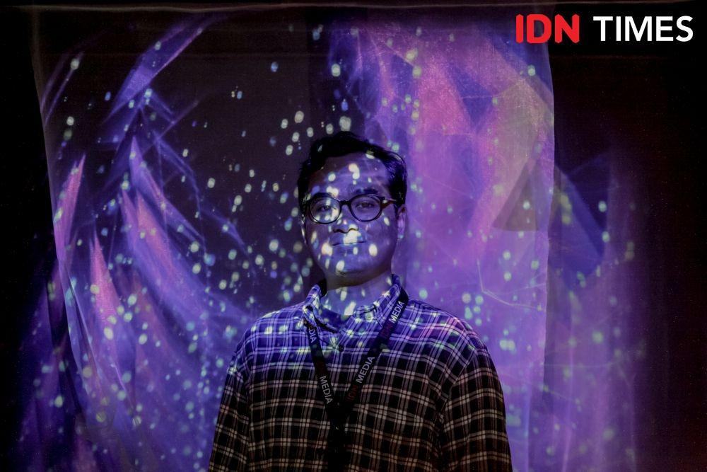 12 Potret Unik Instalasi Seni LUME Lucid Dream di Surabaya, Keren Euy!