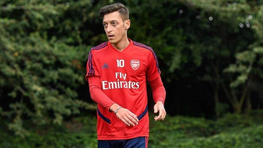 Mesut Ozil, Fenerbahce, Erdogan, dan Janji kepada Ibu