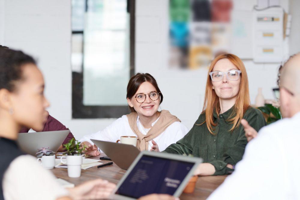 5 Hal Unik yang Akan Kamu Rasakan Ketika Memiliki Leader Perempuan