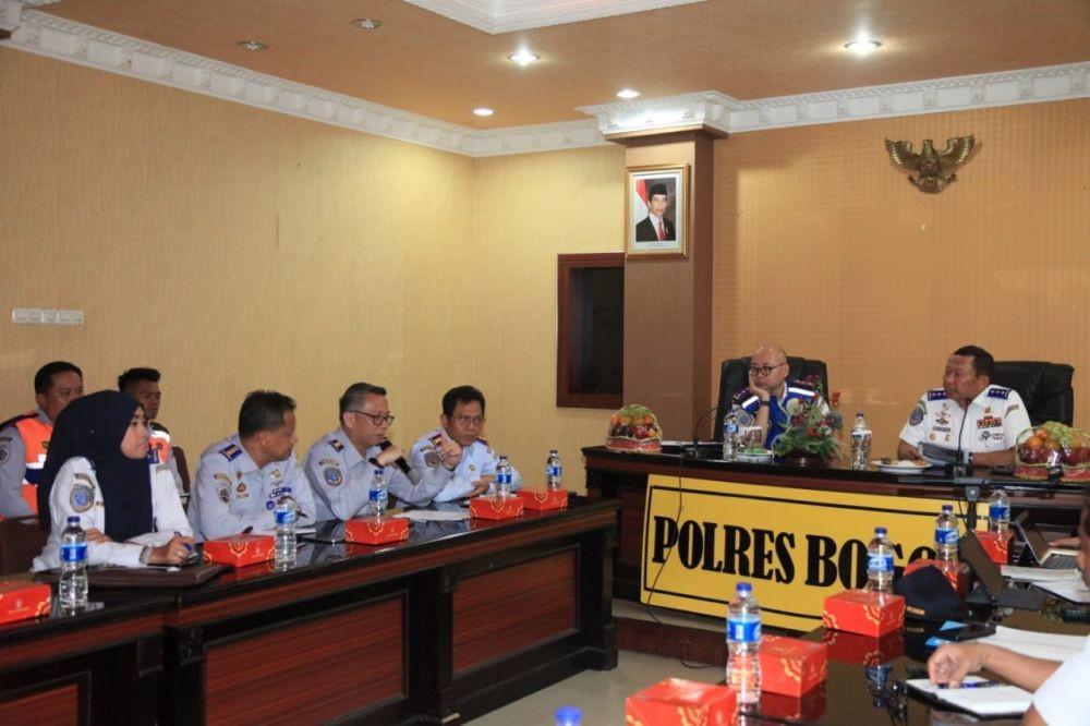 Kemenhub Lakukan Upaya Hadapi Lonjakan Arus Lalu Lintas di Masa Libur Nataru