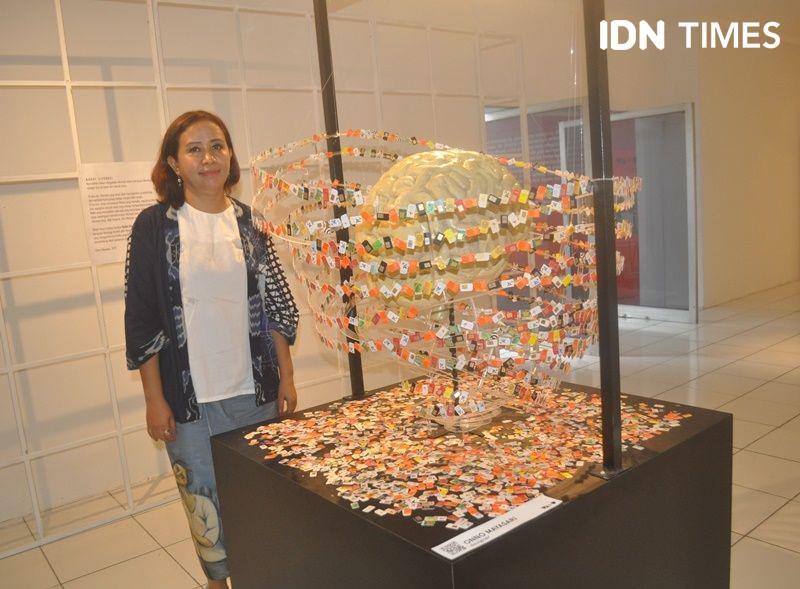 Kisah di Balik Badai Literasi, Seni Instalasi Karya Onno di UGM