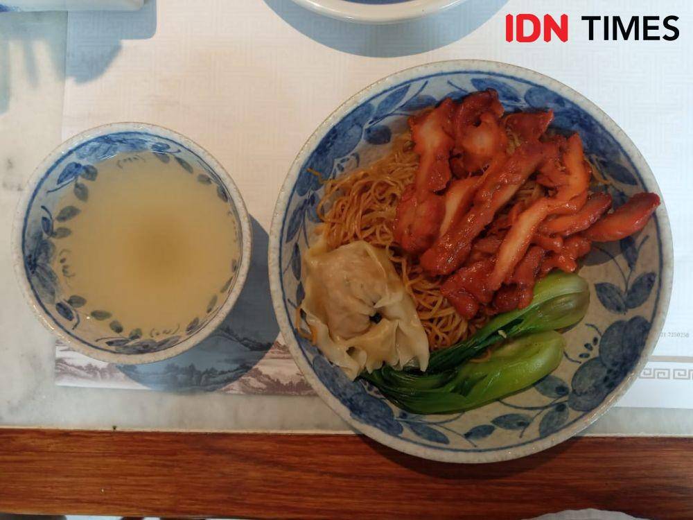 Menu Wonton Noodle with Char Siu Chicken di MINQ Kitchen, Jakarta. IDN Times/Dhiya Awlia A