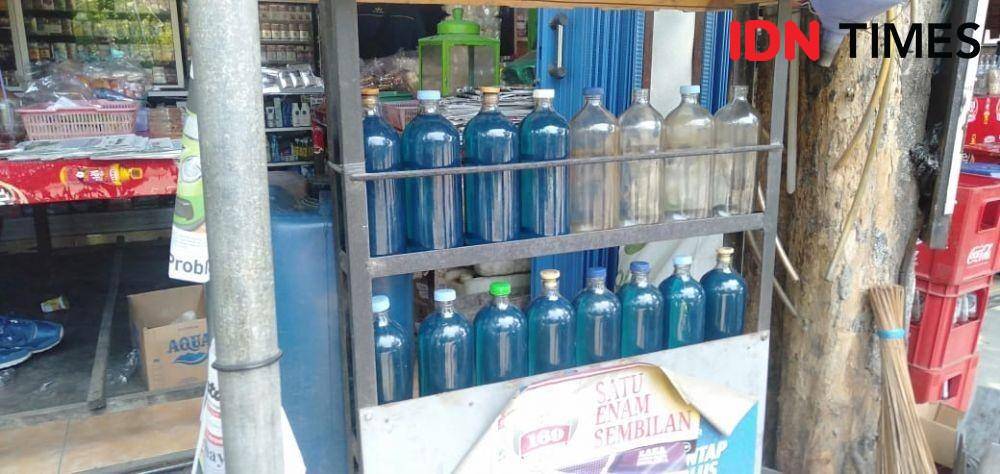 Penjual BBM eceran di Bantul. IDN Times/Daruwaskita