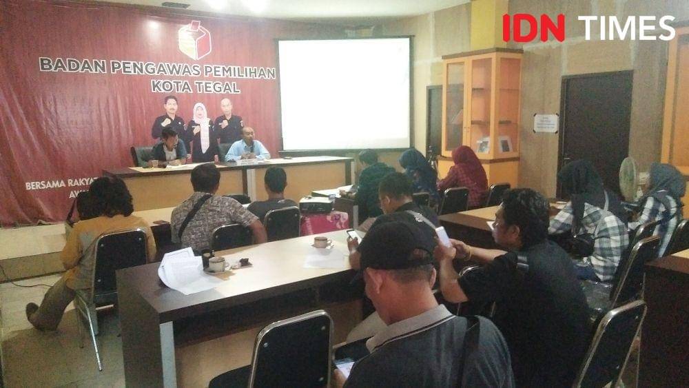 Badan Pengawas Pemilu (Bawaslu) Kota Tegal membentuk kelurahan pengawasan dan kelurahan anti politik uang. IDN Times/Haikal Adithya
