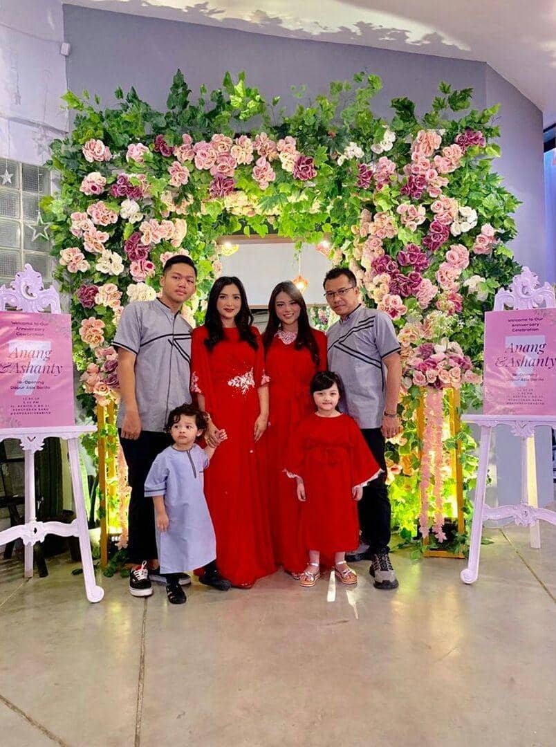 instagram.com/ashanty_ash