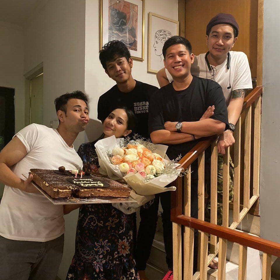 instagram.com/raffinagita1717