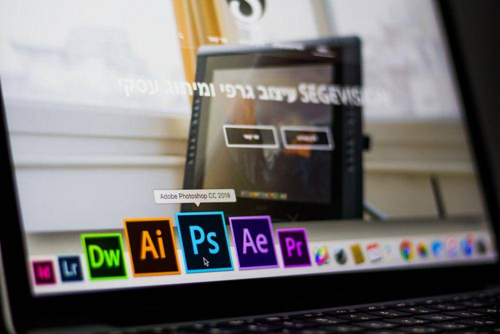 ilustrasi Adobe Photoshop (pexels.com/matansegev)