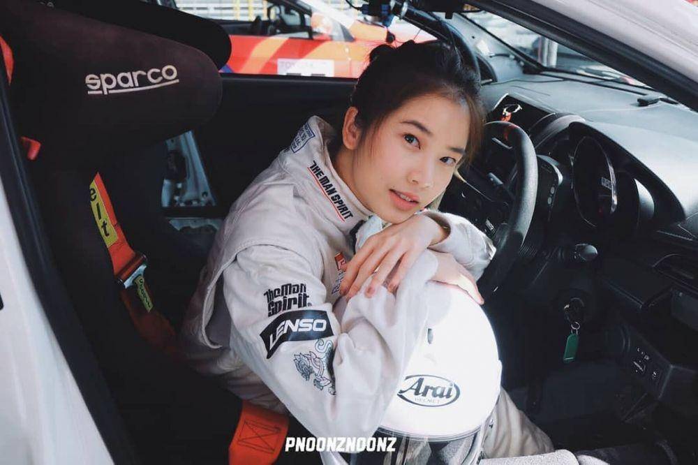 instagram.com/sananthachat