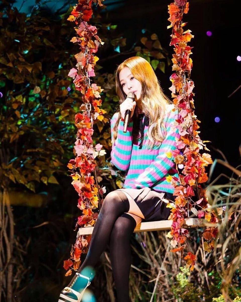 Instagram.com/jenniekimkr