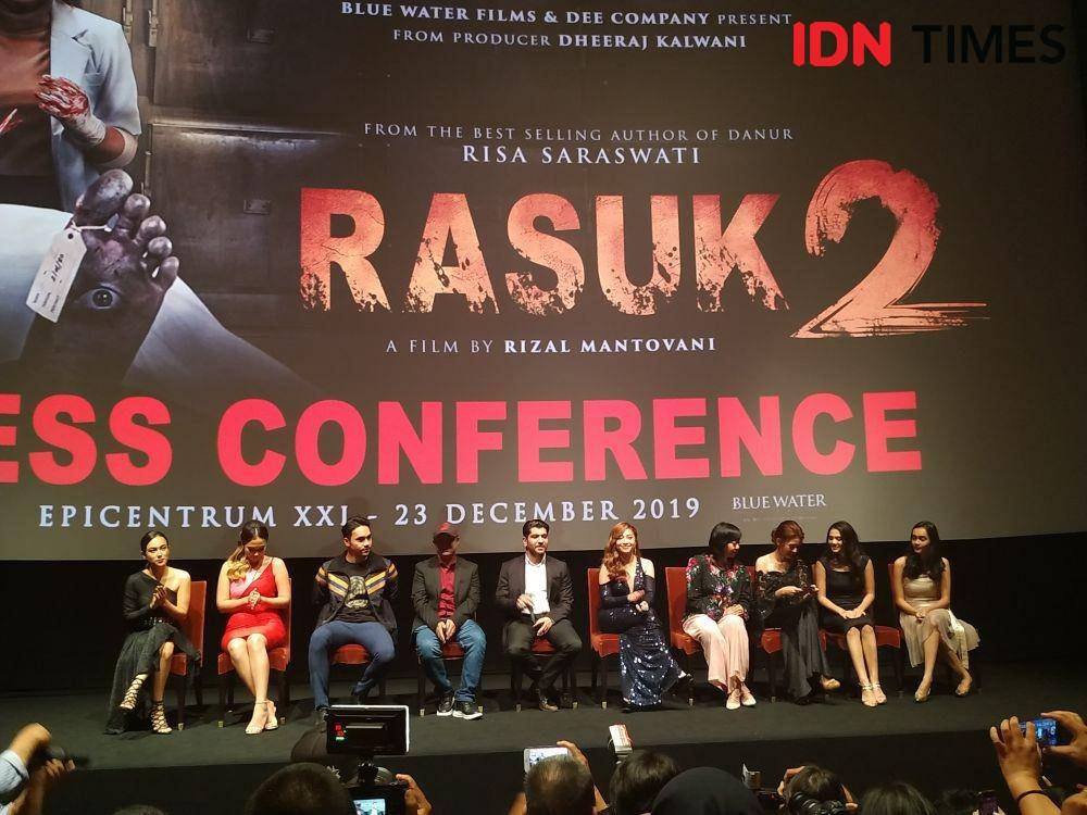 Jajaran pemain, produser, dan sutradara film Rasuk 2, saat preskon dan screening film Rasuk 2, di Epicentrum, Jakarta, (23/12). IDN Times/Erfah Nanda