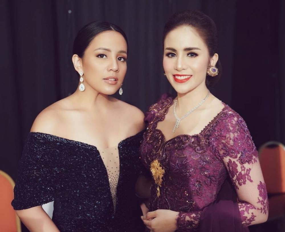 Momo Geisha dan Angel Pieters (instagram.com/therealmomogeisha)