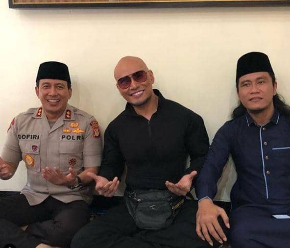 Bikin Heboh, 5 Seleb Ini Putuskan Pindah Keyakinan di Tahun 2019