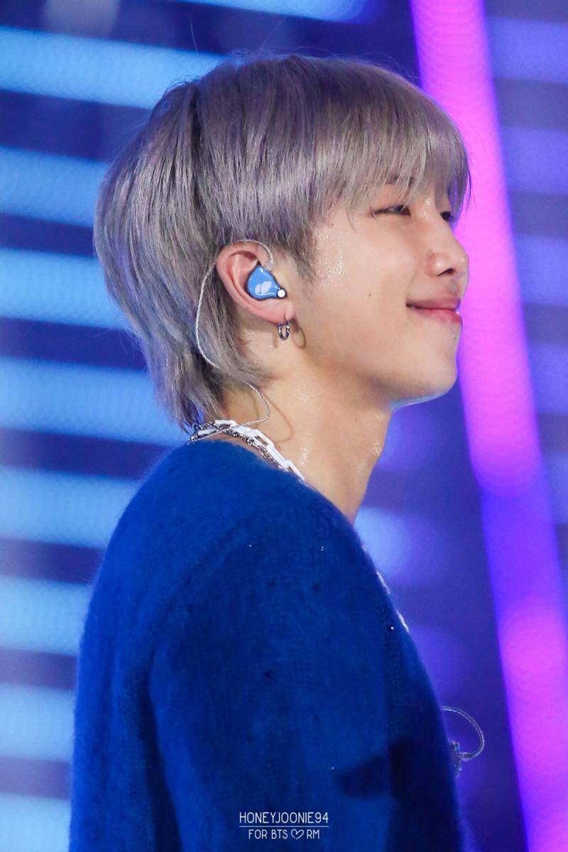 twitter.com/HoneyJoonie94