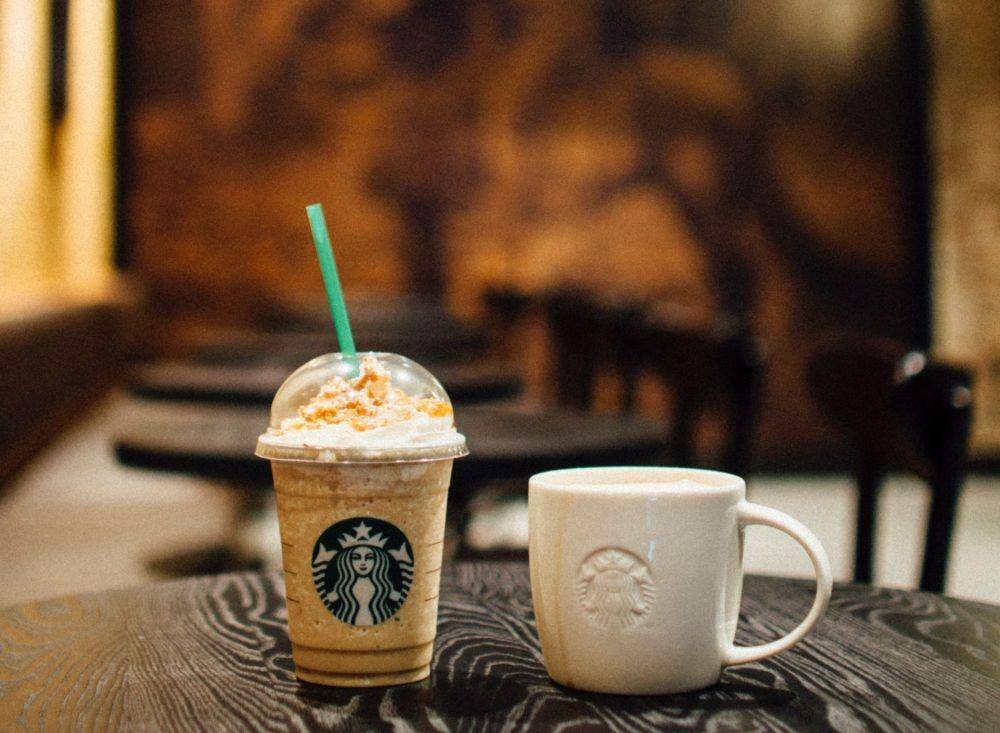 Starbucks (pexels.com/Adrianna Calvo)