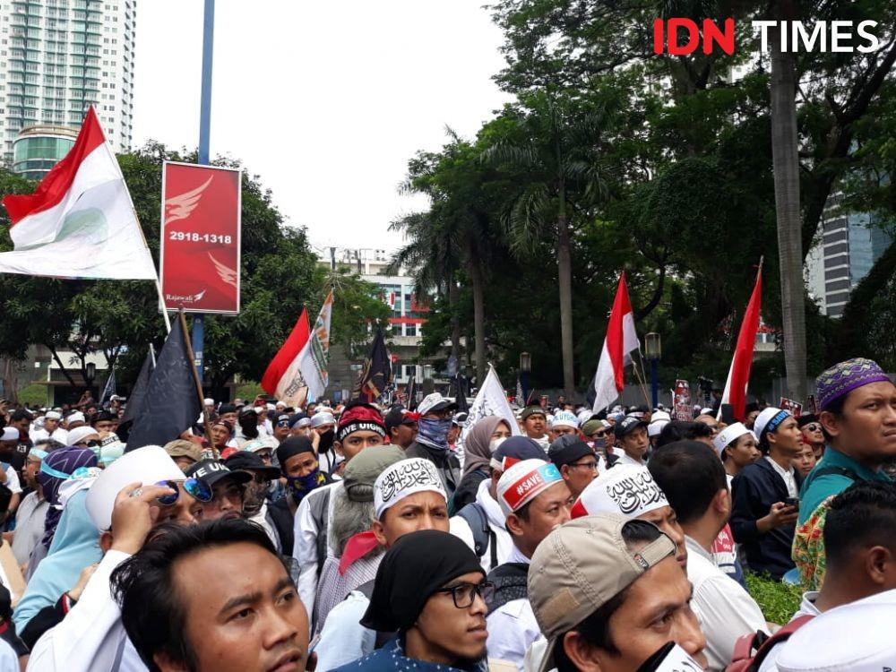 [BREAKING] Ratusan Orang Geruduk Kedubes Tiongkok, Bela Muslim Uighur