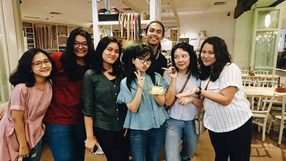 10 Artis Indonesia yang Lahir Bertepatan Perayaan Tahun Baru