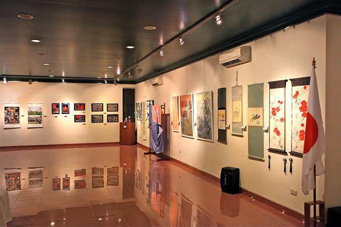livinginkemang.com