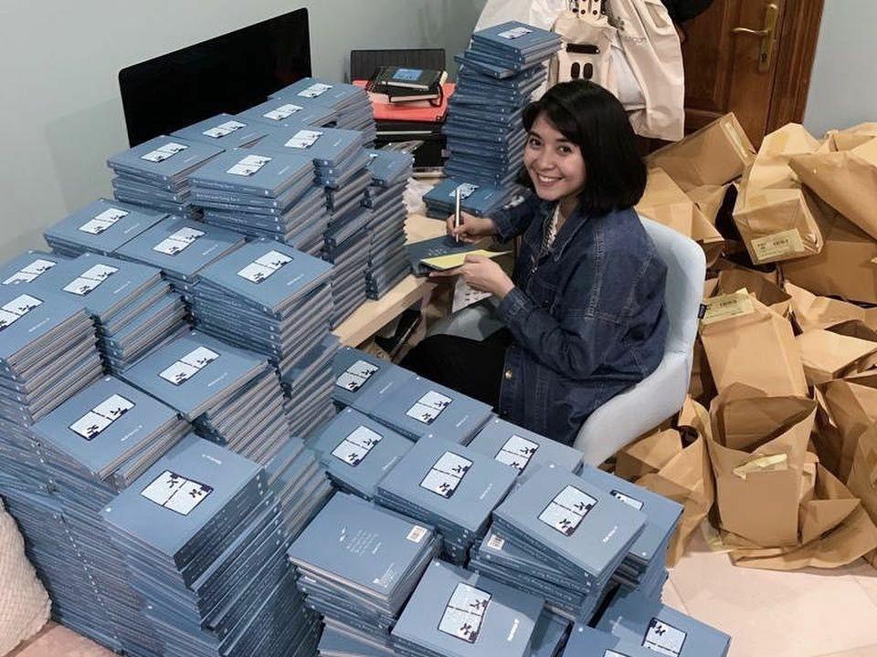 Pembicara di IMS 2020, 10 Potret Sukses Marchella FP Sebagai Penulis!