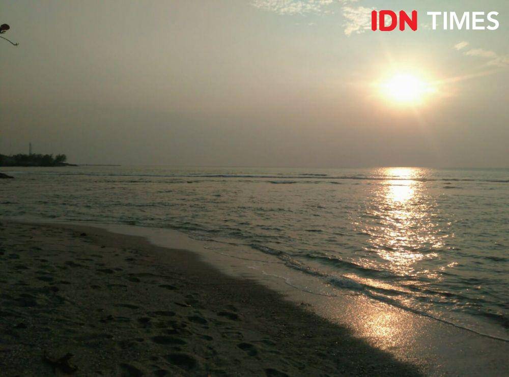 Potret Pantai Anyer 