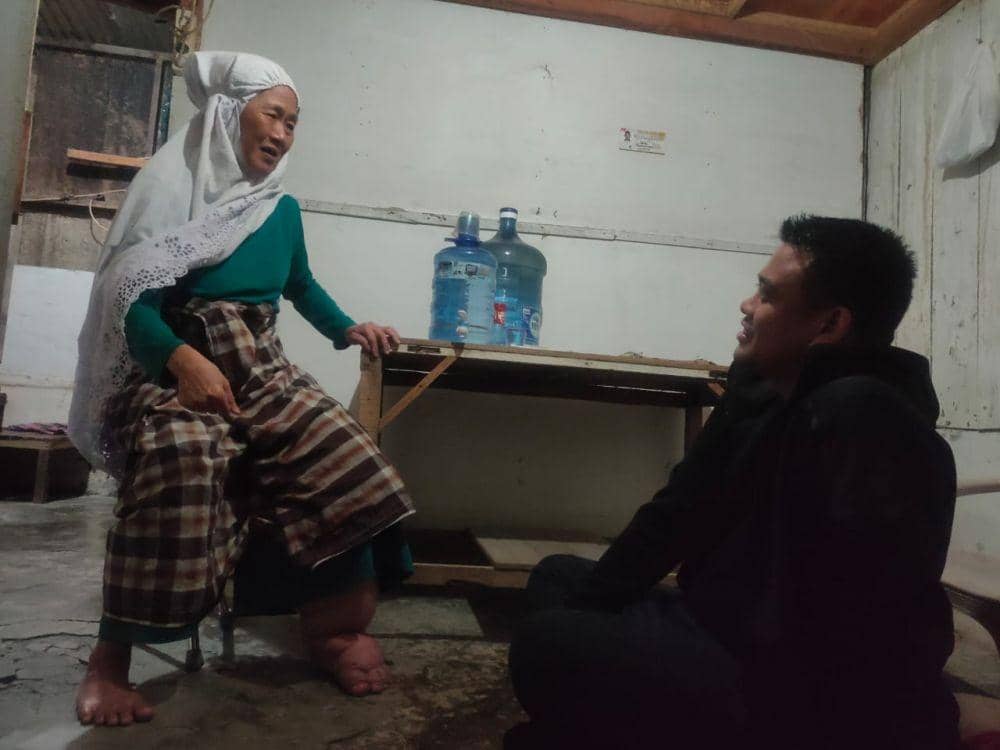 Bobby Nasution beri bantuan di Medan (Dok. IDN Times)