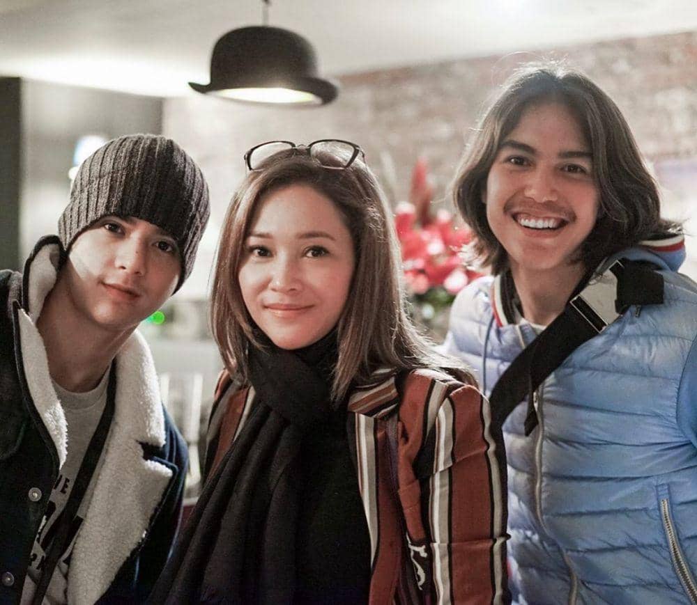 Sayang Keluarga! 10 Potret Bukti El Rumi adalah Sosok Family Man