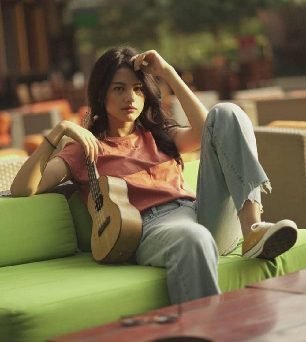 instagram.com/laniafira