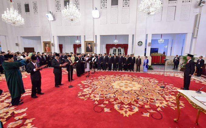 Dewas KPK dilantik oleh Presiden Joko Widodo di Istana Negara. (Dokumentasi Sekretariat Kabinet)